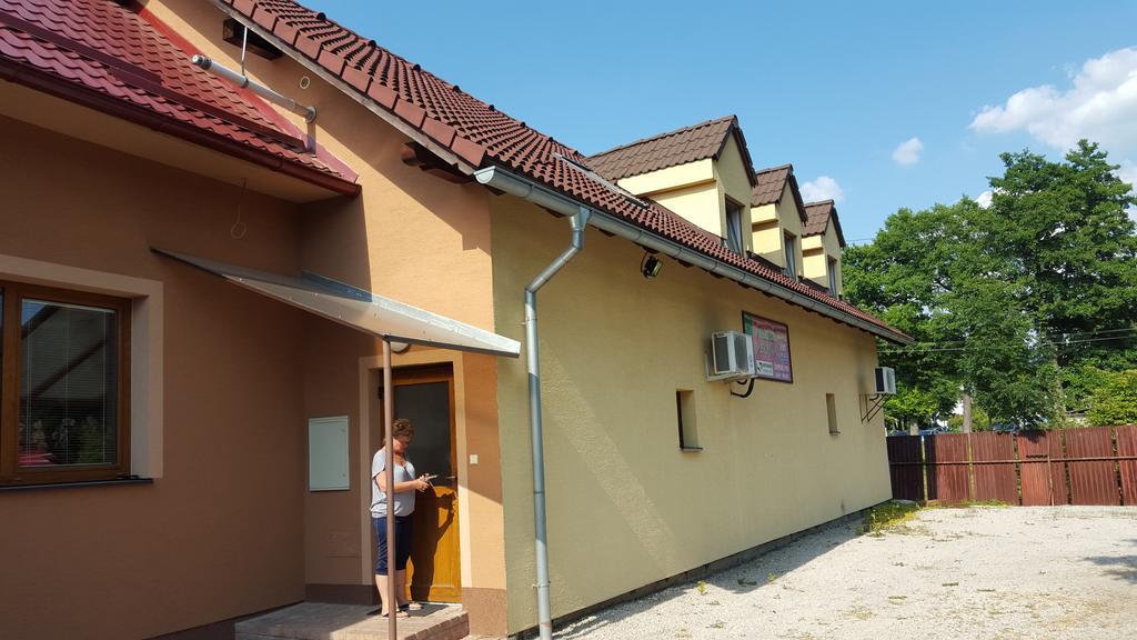 Penzion Solna Jaskyna Turcianske Teplice Exterior photo
